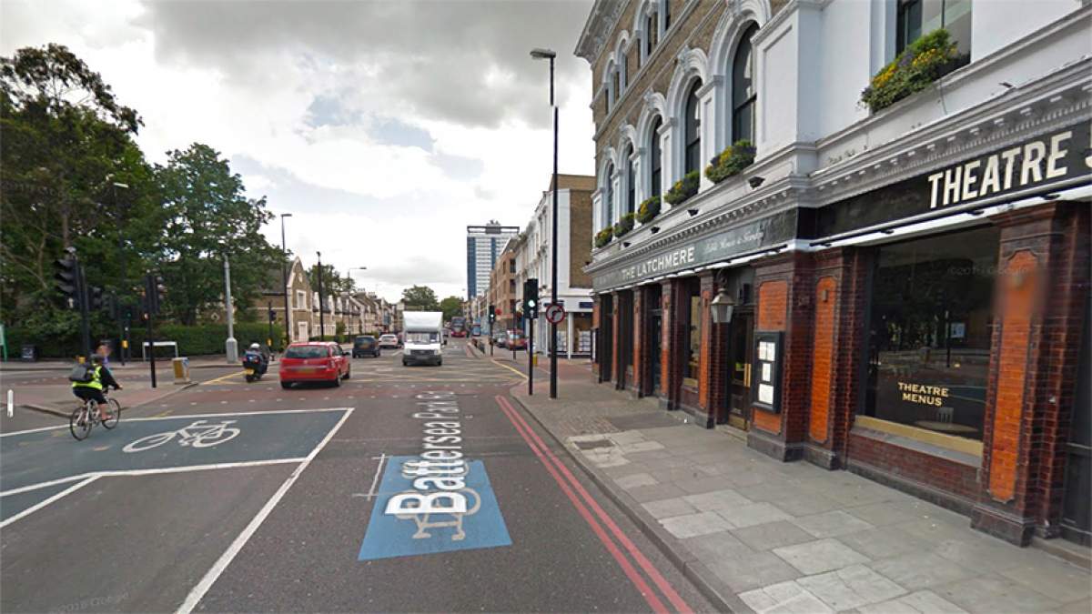 Travelling from York Road on to the Battersea Park Road, cross over the junction with&nbsp;<span style="font-size: 12.6px; line-height: 15.12px;">Battersea Bridge Road and Latchmere Road and the store is ahead on the right hand corner.</span>