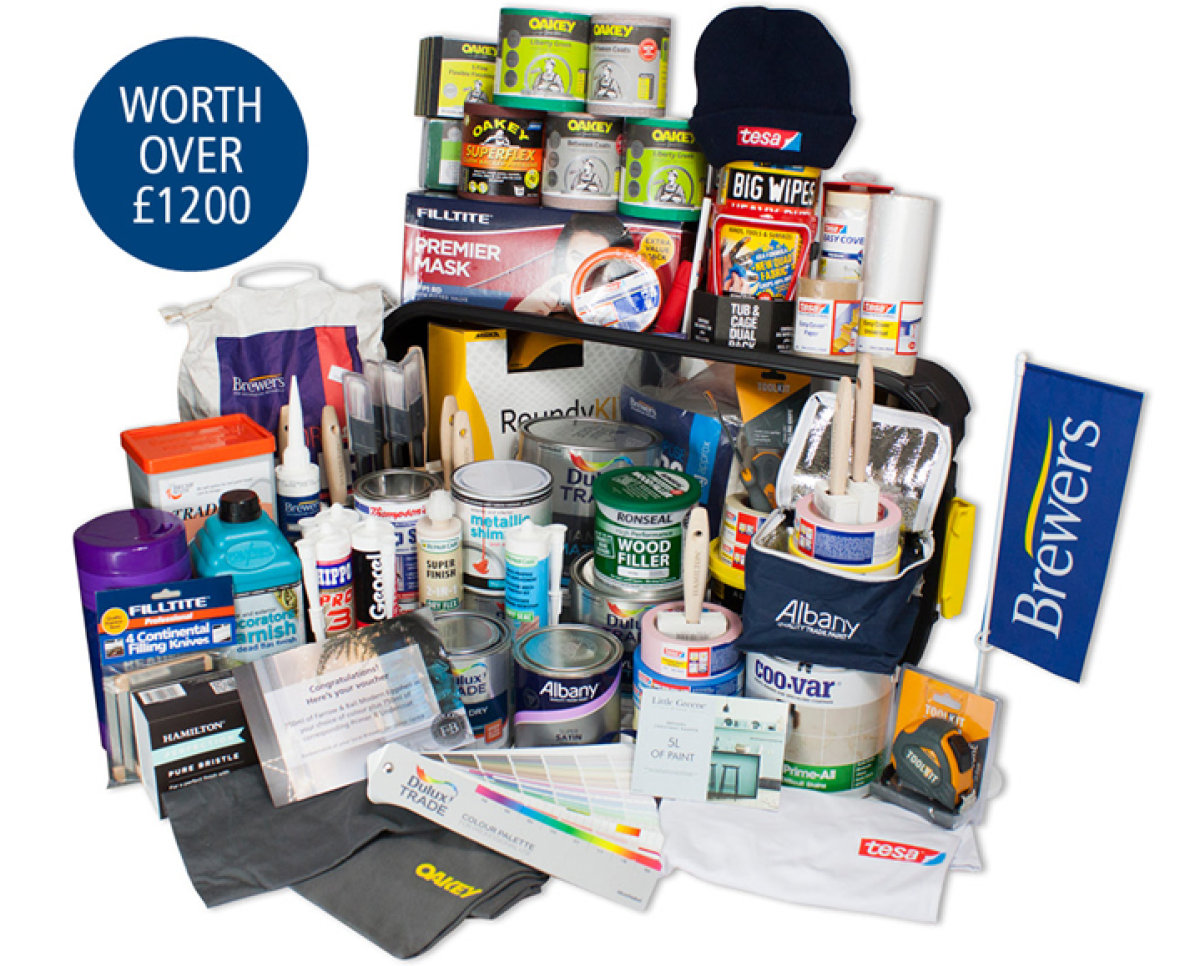 How many decorating goodies are in the hamper?