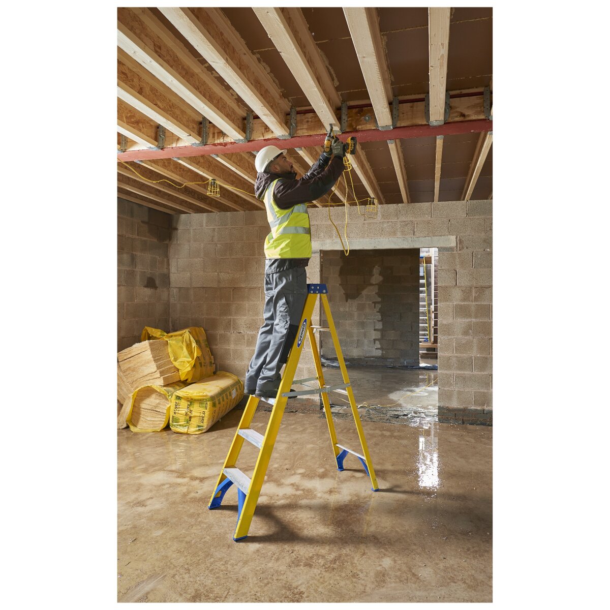 Werner Fibreglass Stepladder