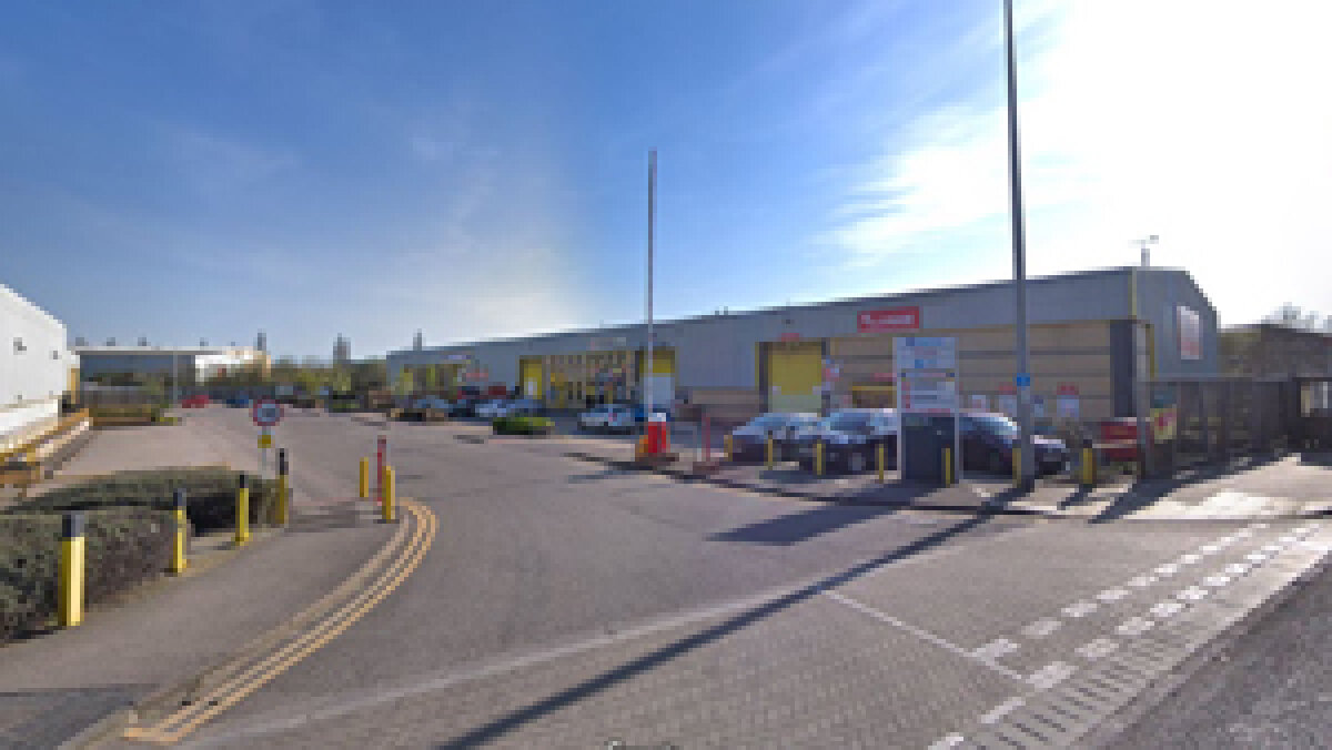 <span style="font-size: 12.6px;">You’ll find the store on the right hand side with lots of parking for your convenience!</span>