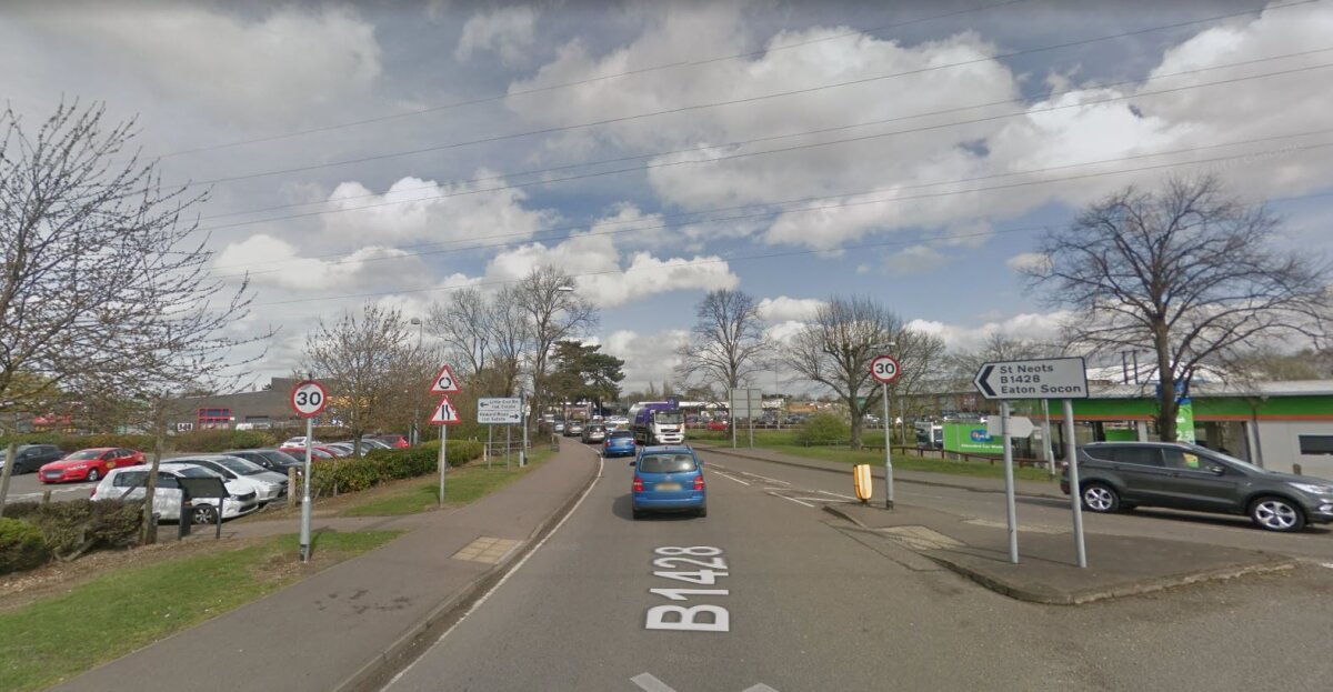 When you reach the next roundabout, take the 2nd exit to stay on Great North Road