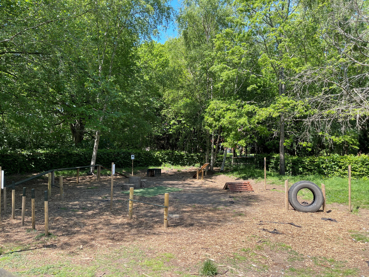 Hellingly Dog Park located behind Hellingly Community Hub