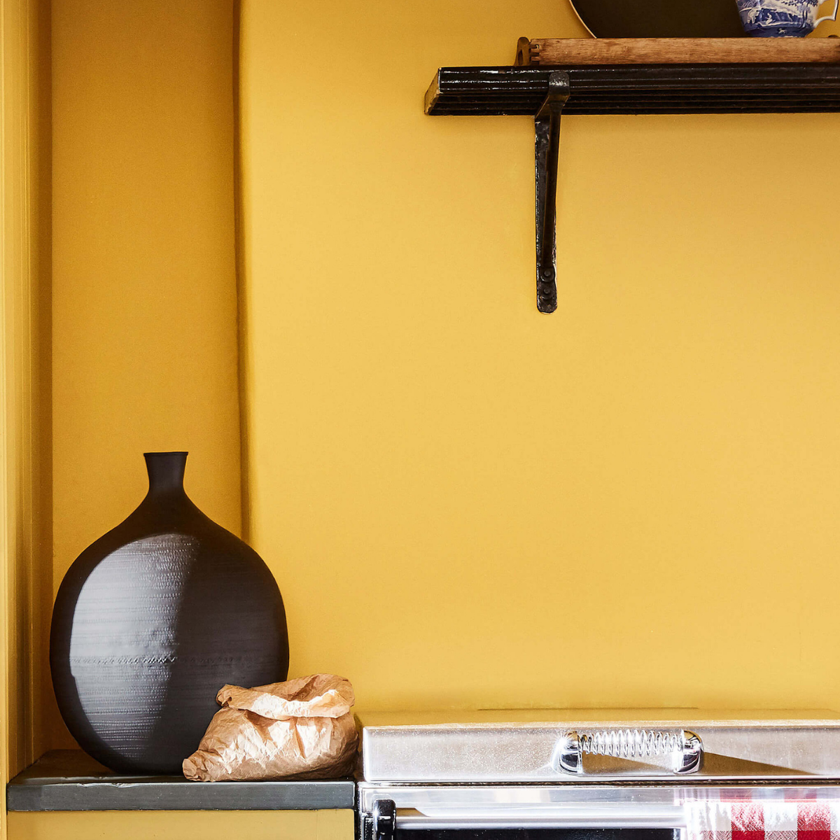 Little Greene, Giallo
