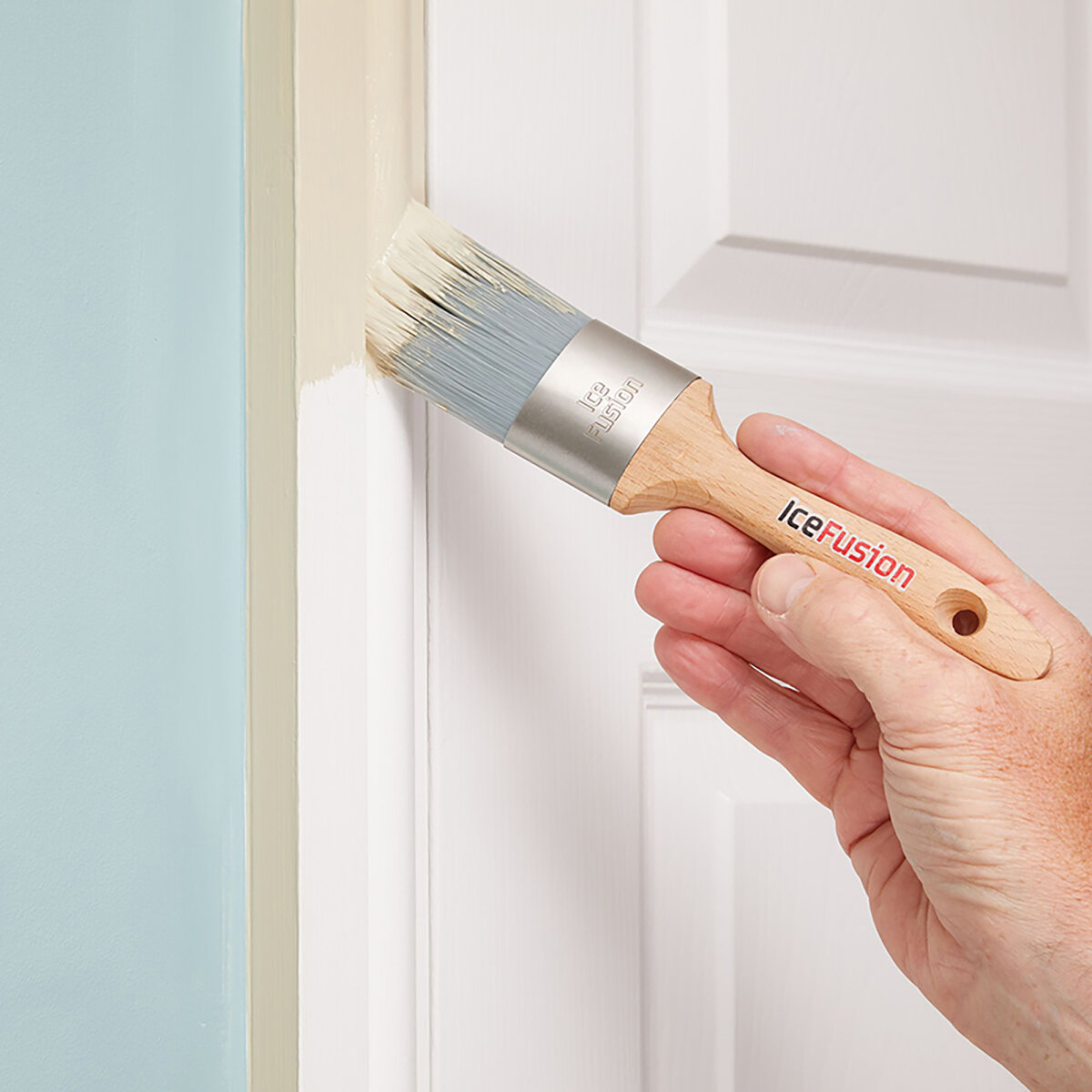 Ice Fusion Angled Oval Paint Brush 3" (JA202605P)