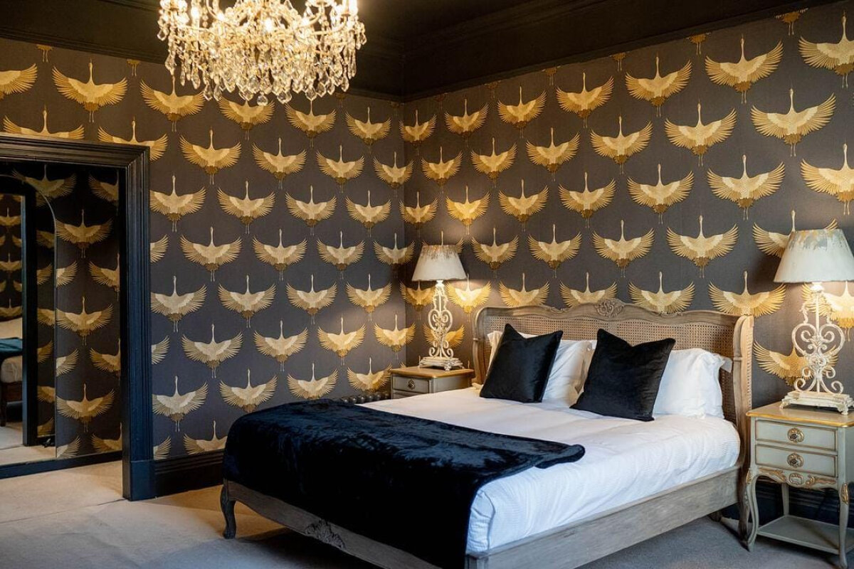Making An Entrance! Chatting Hotel Transformations With Martin Reynolds