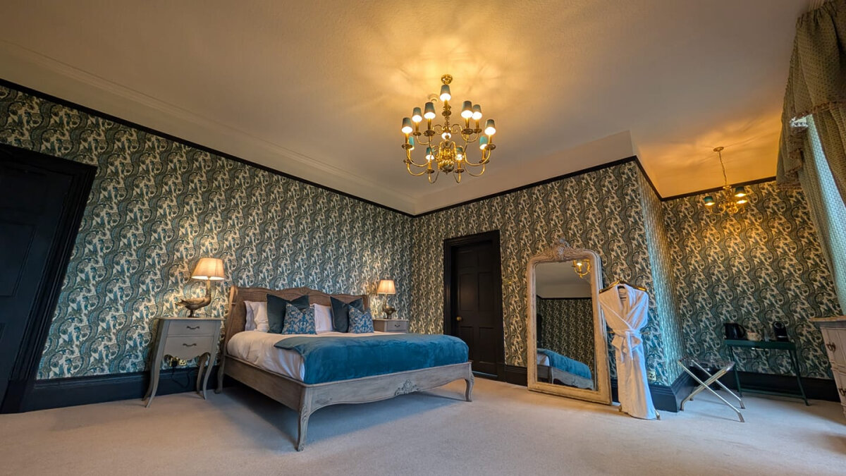 Making An Entrance! Chatting Hotel Transformations With Martin Reynolds