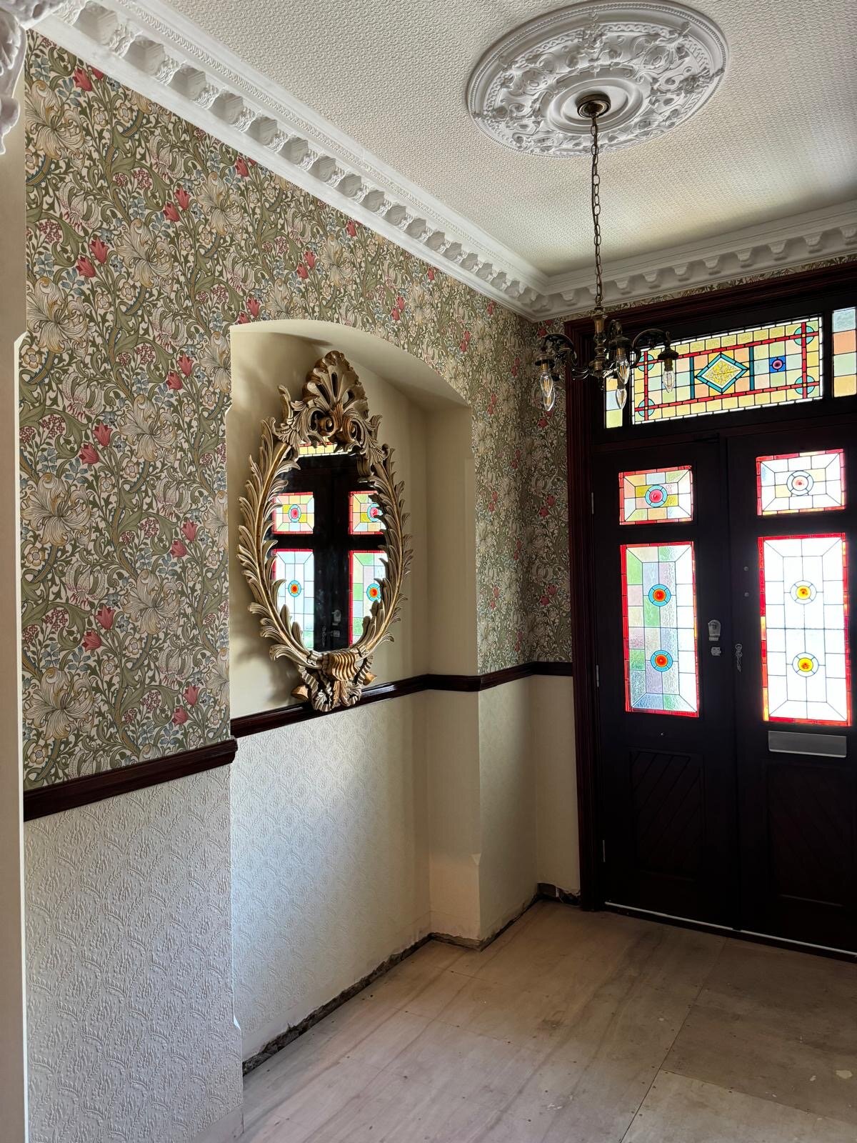 3 Ways To Decorate With Wallpaper