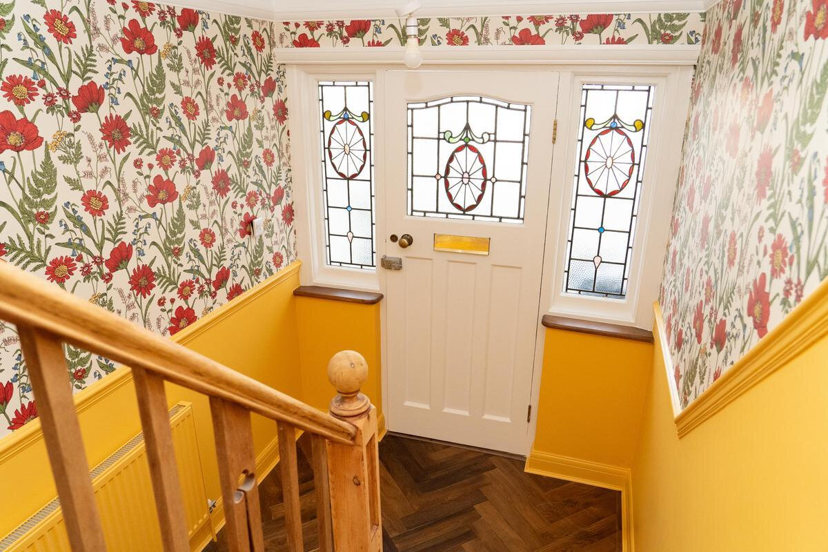 3 Ways To Decorate With Wallpaper