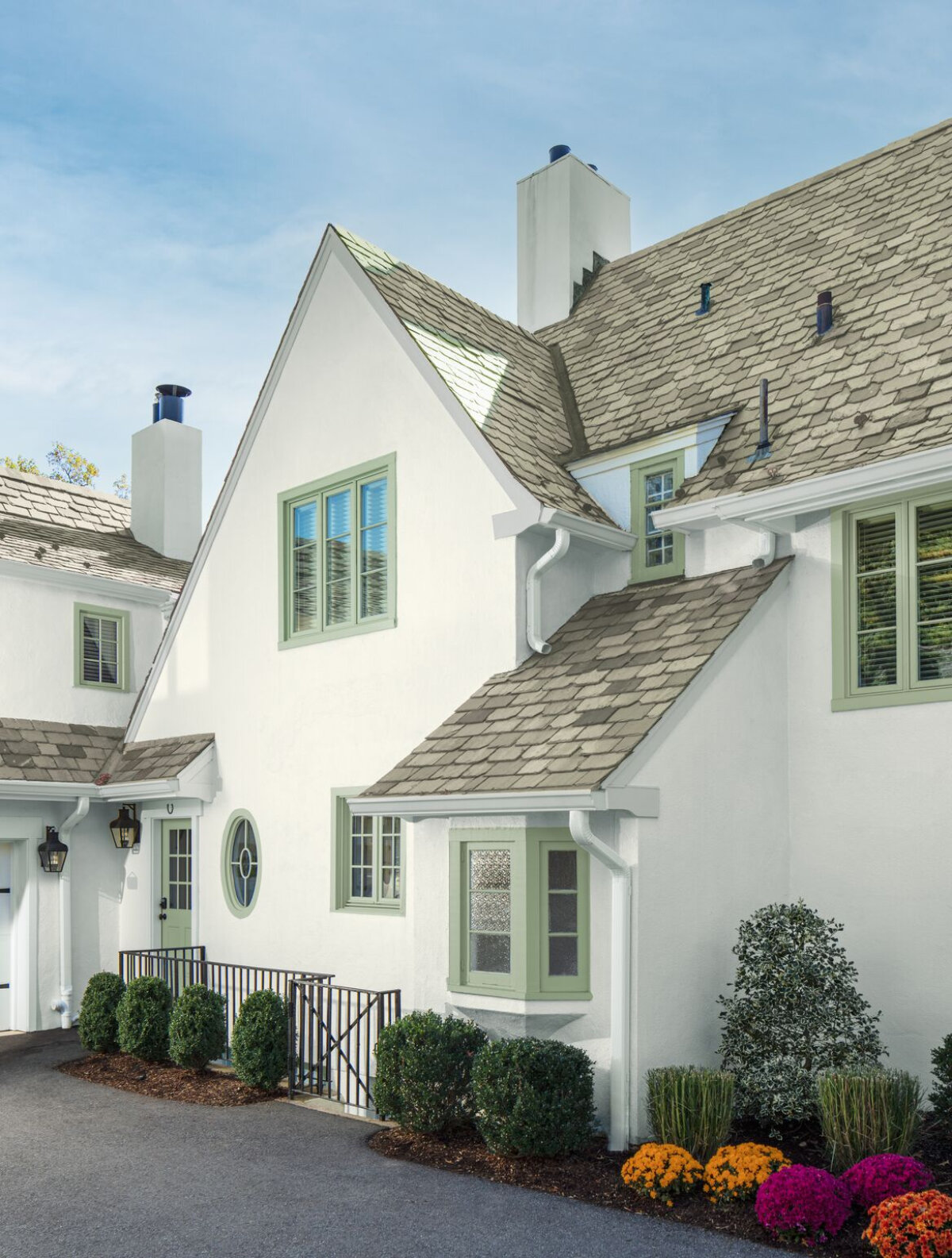 Exterior Colour Combinations With Benjamin Moore