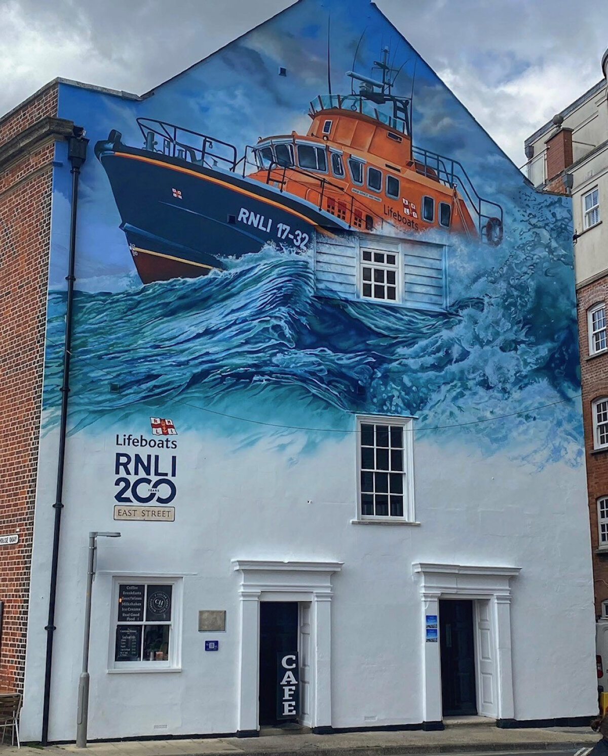 You Will Not Believe Your Eyes When You See This RNLI Mural!