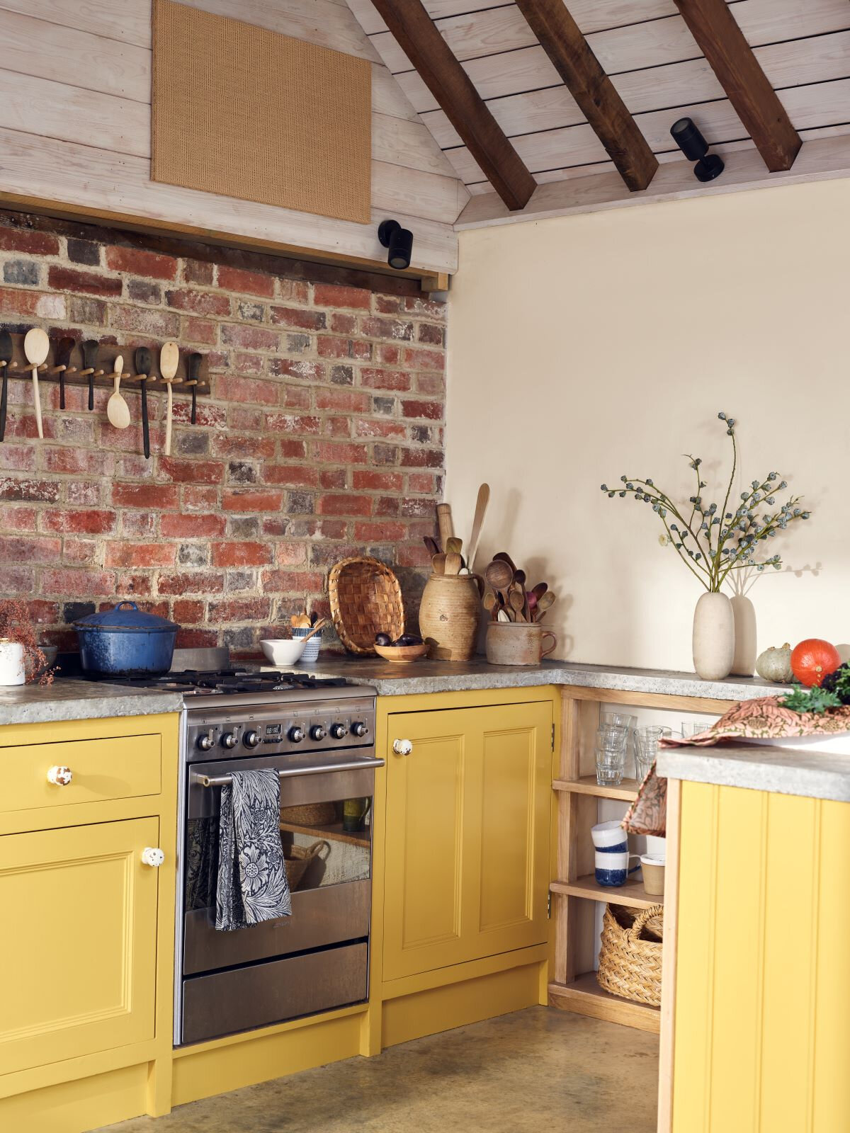 The Top 10 Paint Colours For Summer