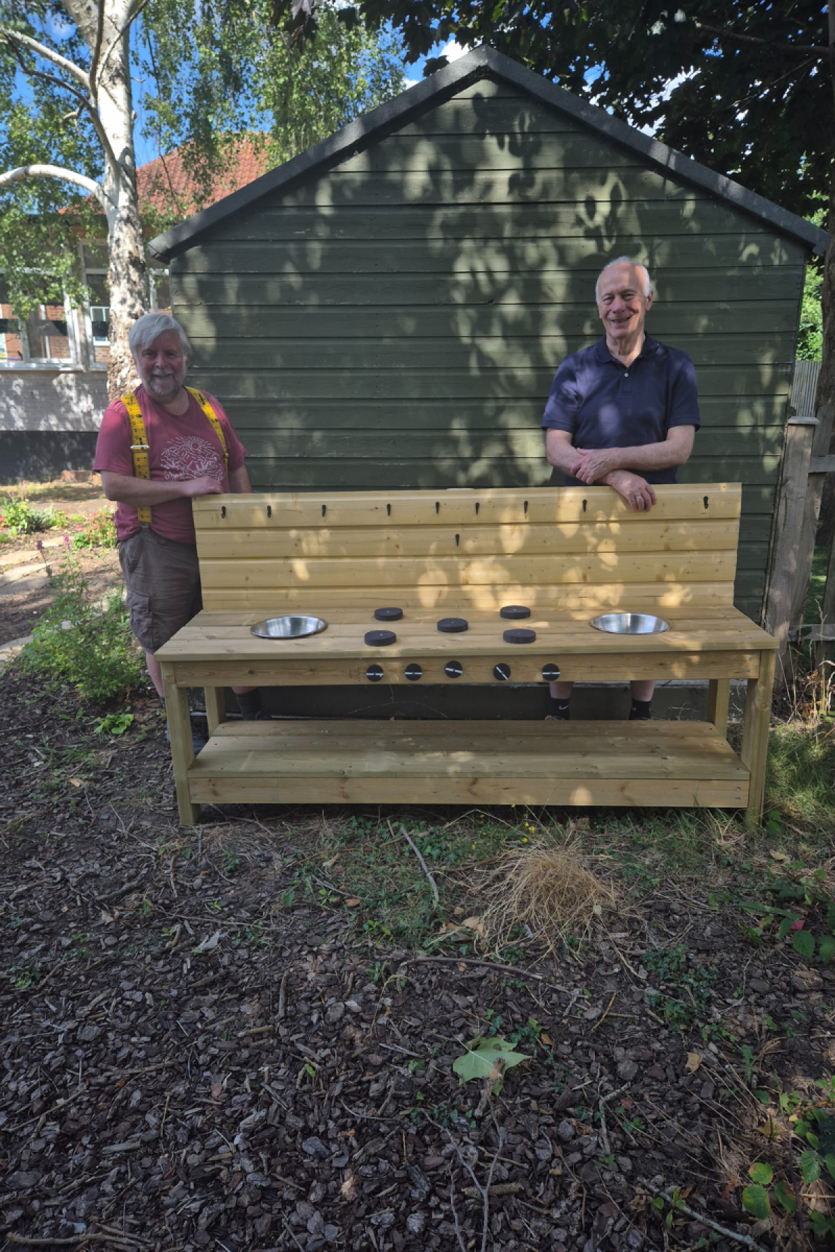The Men’s Shed In Banstead Cooks Up A Storm For Warren Mead School Children