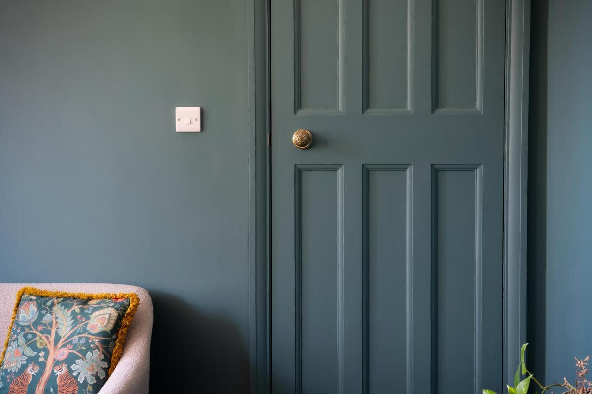 How Light Affects Paint Colours