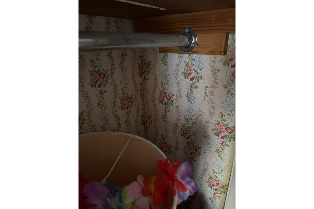 Brighton Residents – Do You Have Vintage Wallpaper In Your Home?