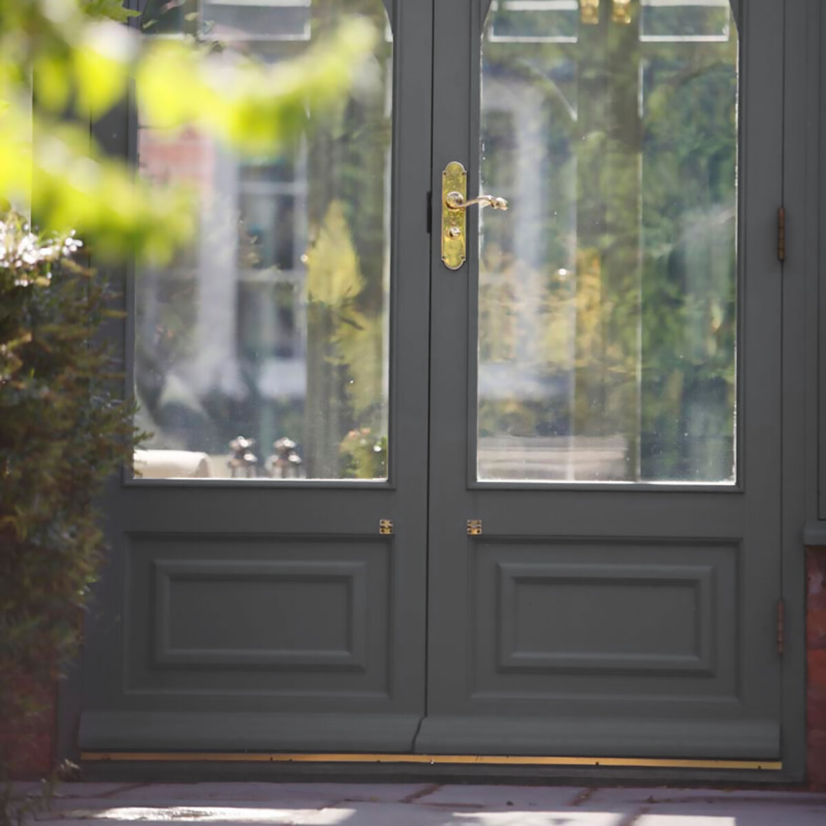 Superdec Satin Opaque Wood Protection Anthracite Lifestyle 1