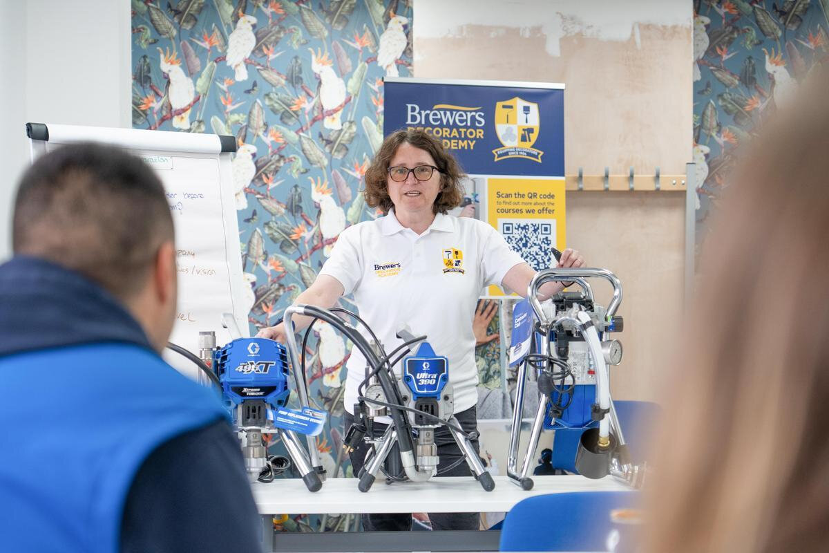 Spray course at Brewers Decorator Academy