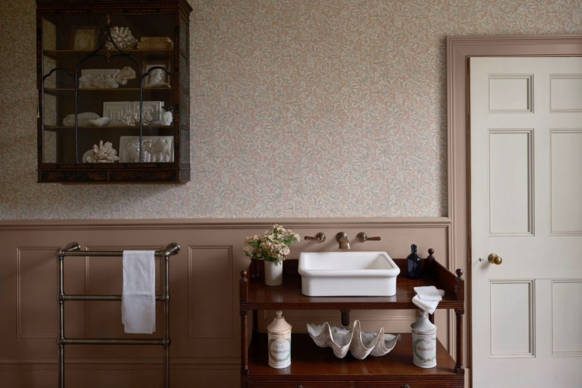 Farrow & Ball Wine Leaf Wallpaper