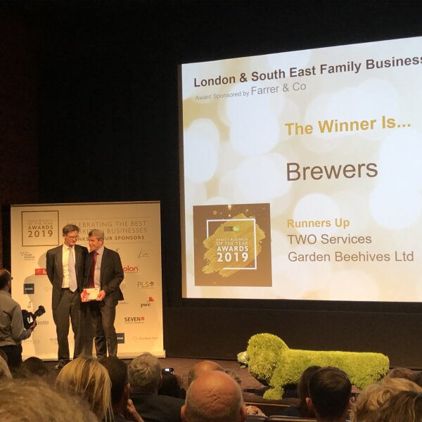 Brewers Decorator Centres win London & South East Family Business of the Year 2019
