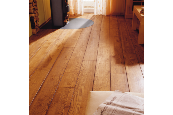 Treating wooden floors